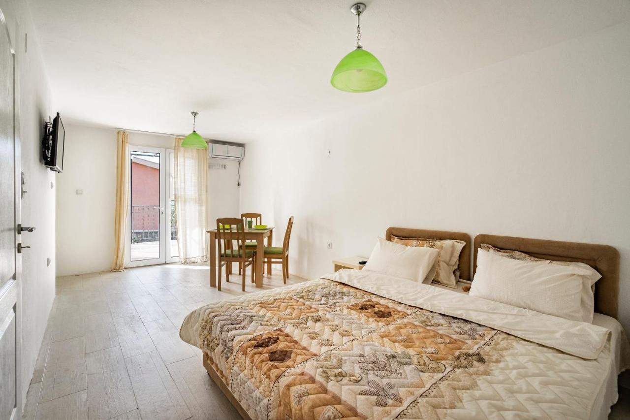 Apartments Natali バール エクステリア 写真