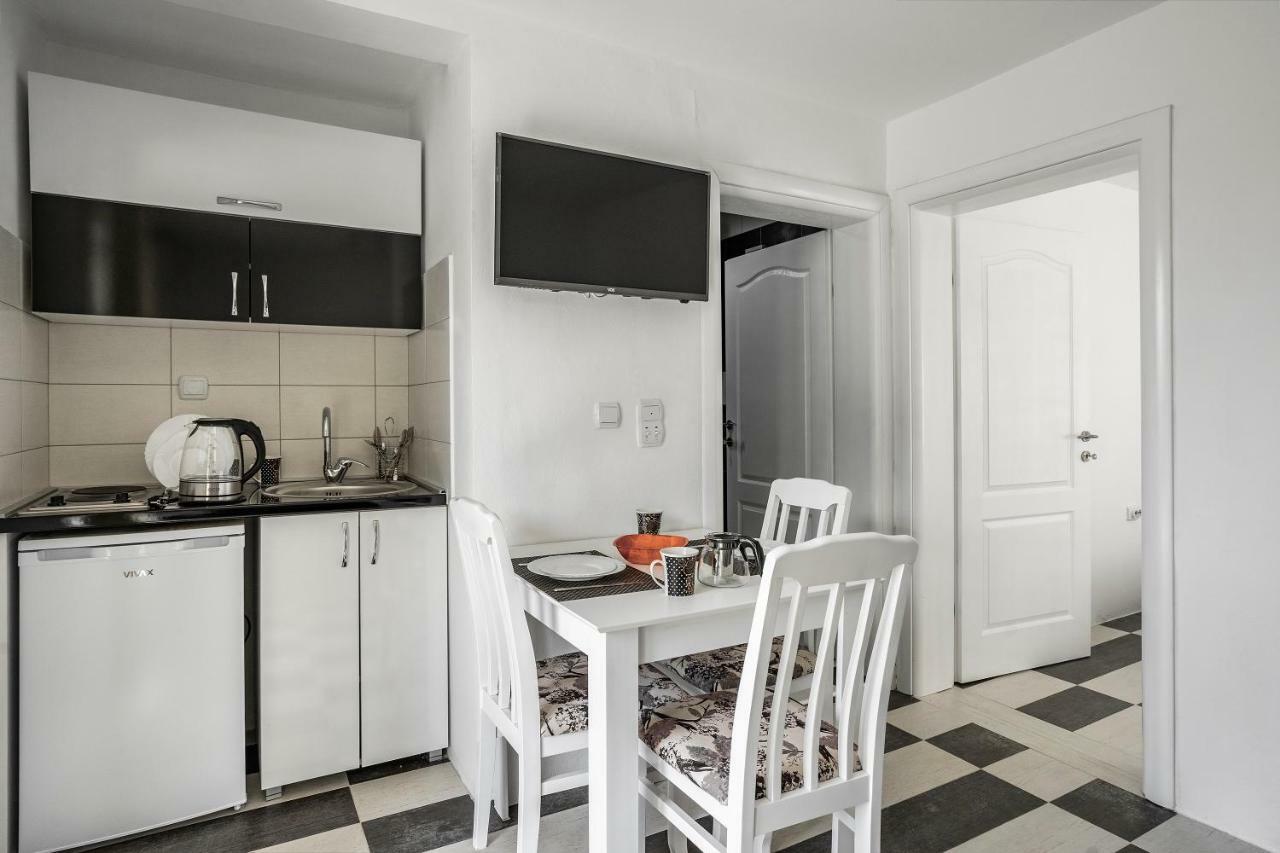 Apartments Natali バール エクステリア 写真