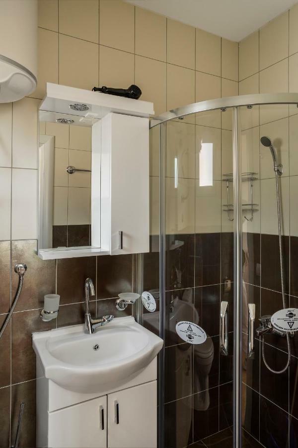 Apartments Natali バール エクステリア 写真