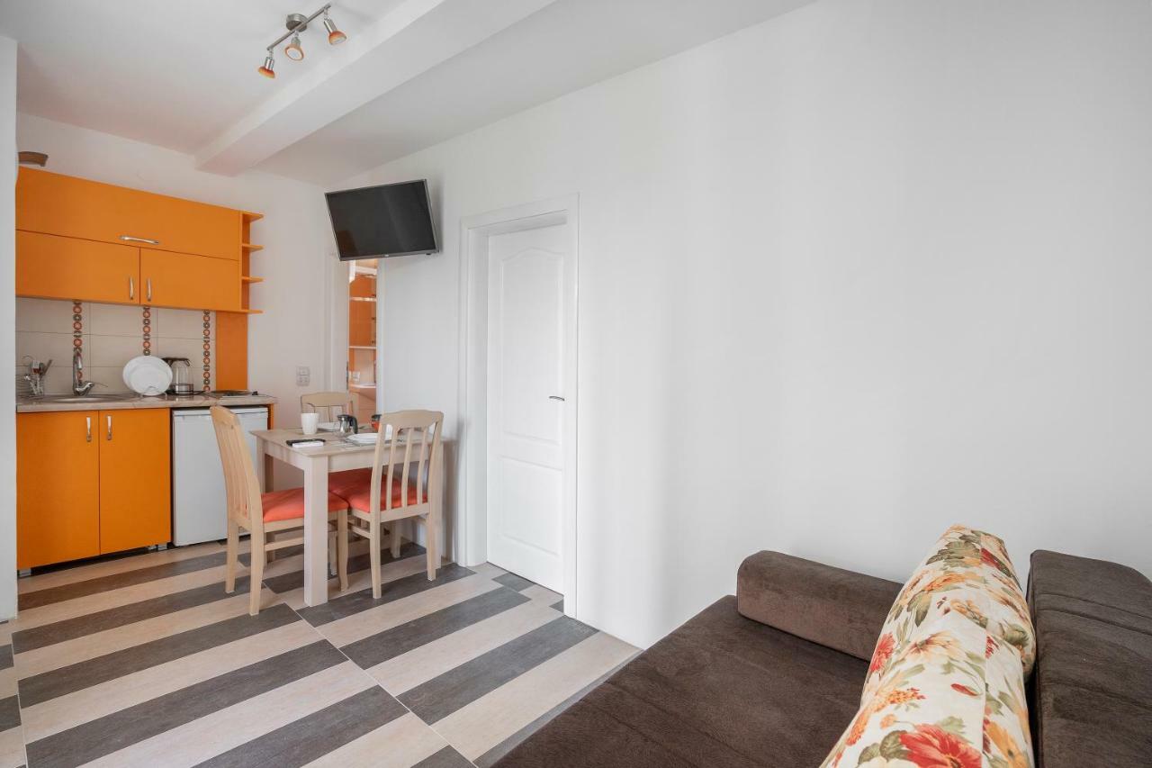 Apartments Natali バール エクステリア 写真