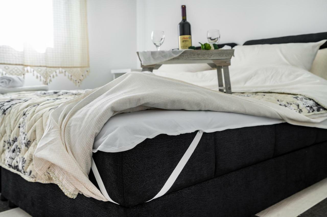 Apartments Natali バール エクステリア 写真
