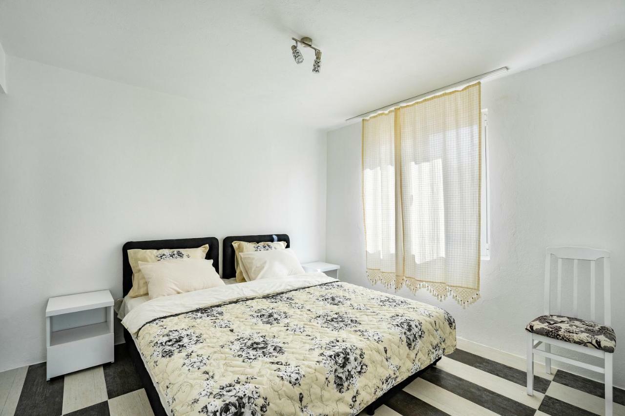 Apartments Natali バール エクステリア 写真