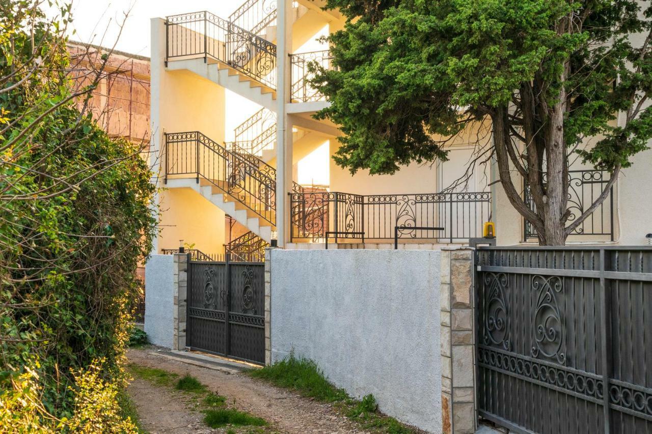 Apartments Natali バール エクステリア 写真