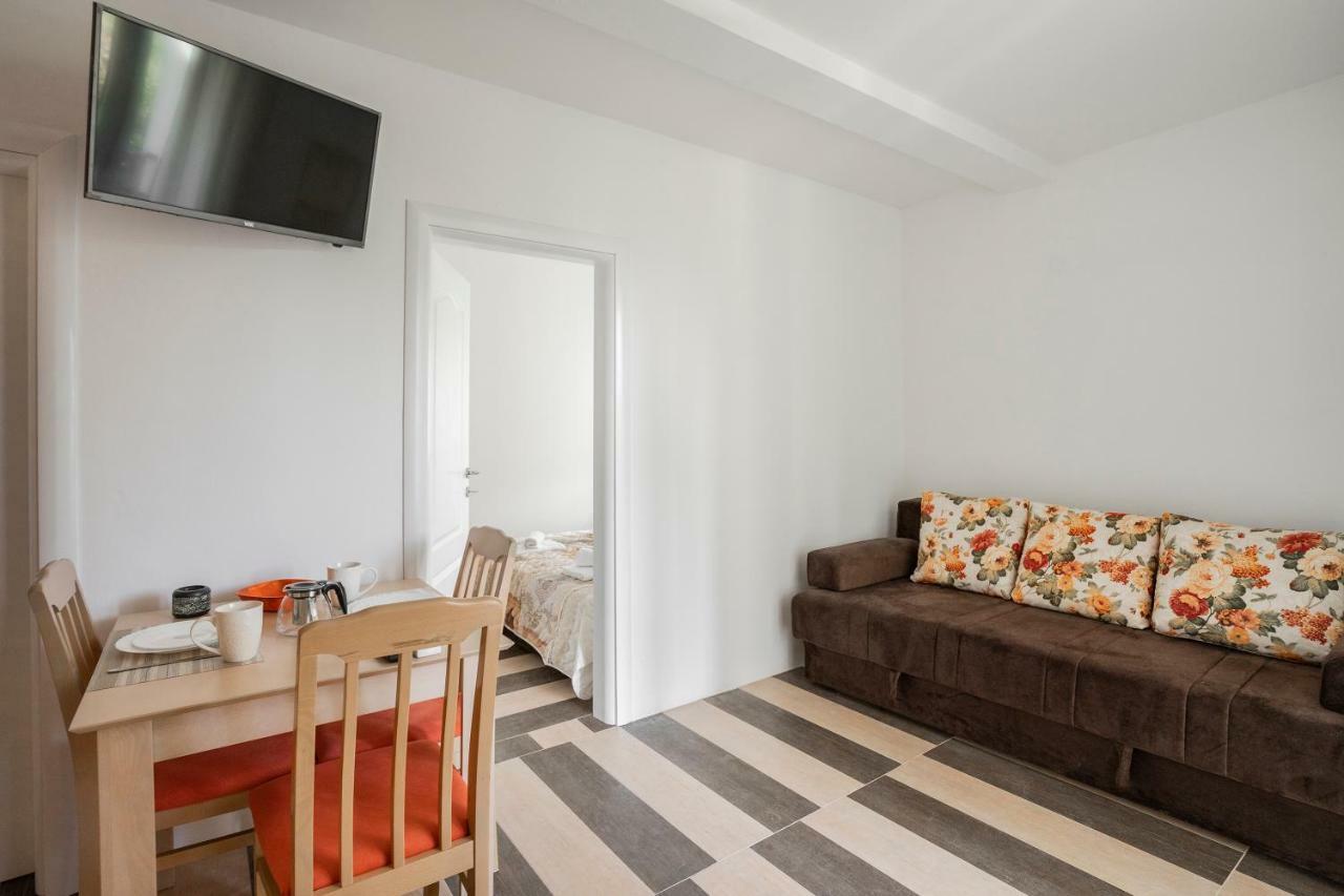 Apartments Natali バール エクステリア 写真