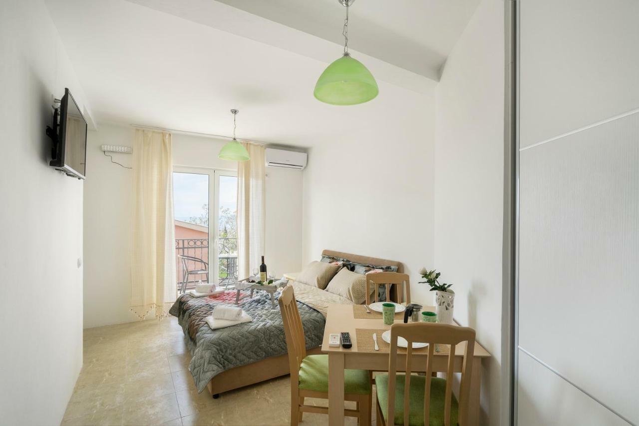 Apartments Natali バール エクステリア 写真